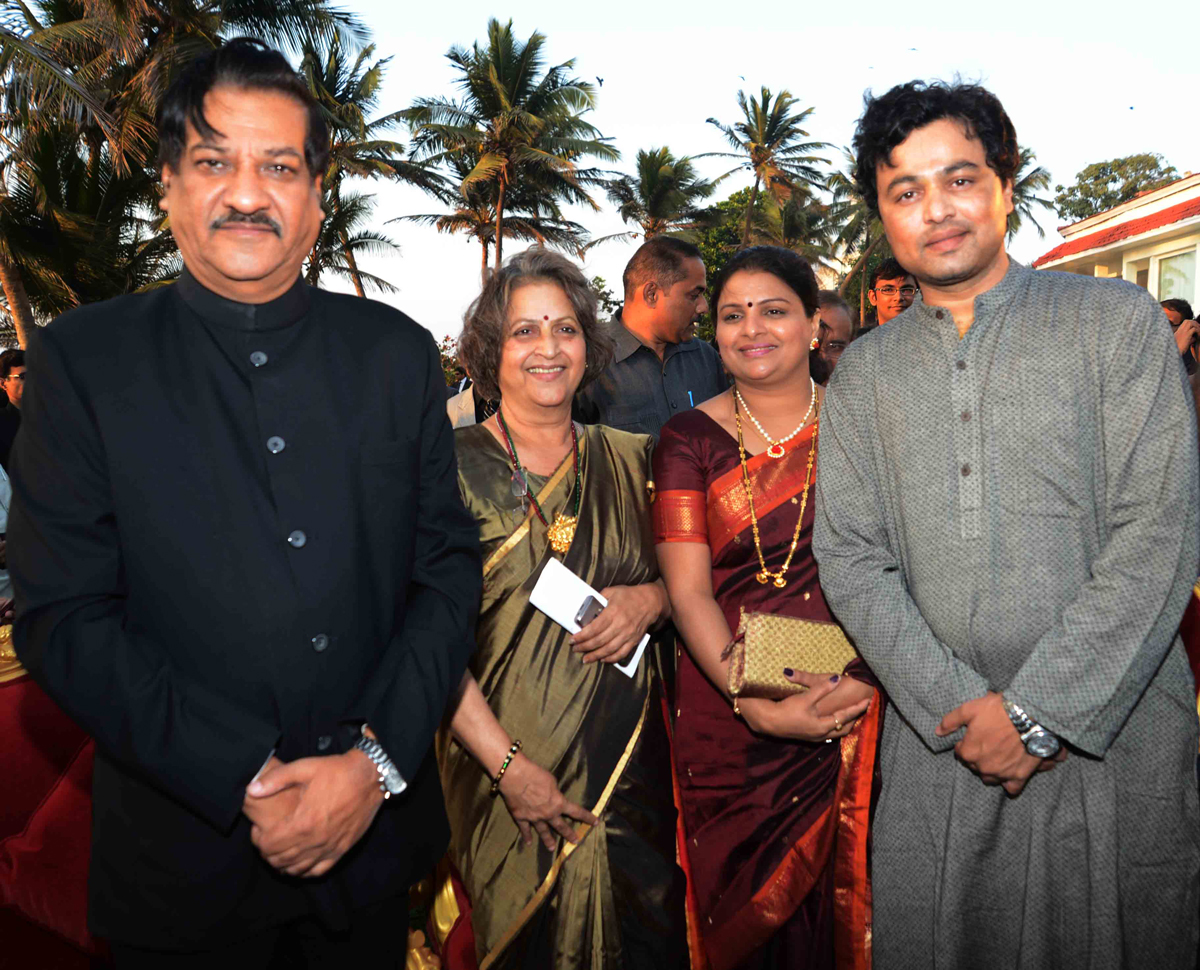 CHIEF MINISTER PRITHVIRAJ CHAVAN AT RAJ BHAVAN.