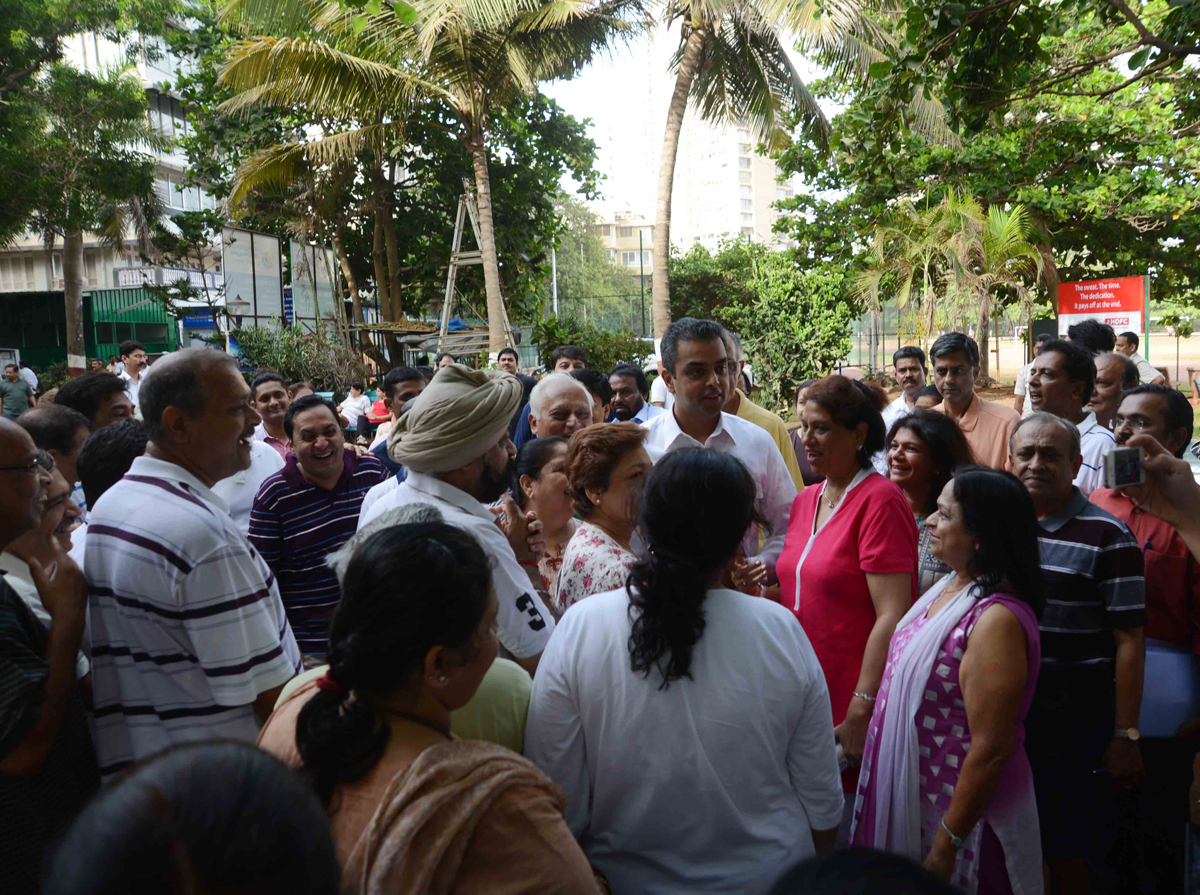 WALK & TALK INTERACTIVE SESSION WITH MP.& MINISTER OF STATE COMMUNICATION & IT & SHIPPING MILIND DEORA AT PRIYADARSHANI PARK.