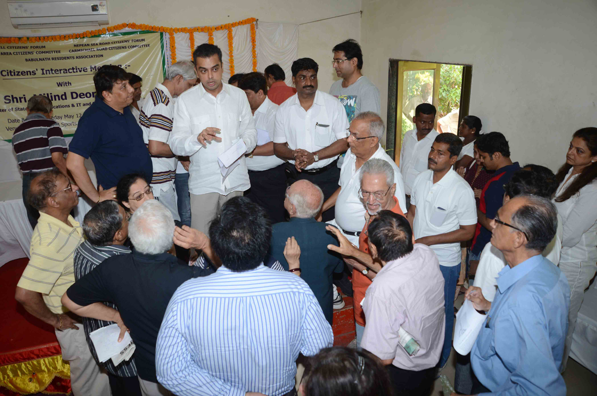 WALK & TALK INTERACTIVE SESSION WITH MP.& MINISTER OF STATE COMMUNICATION & IT & SHIPPING MILIND DEORA AT PRIYADARSHANI PARK.