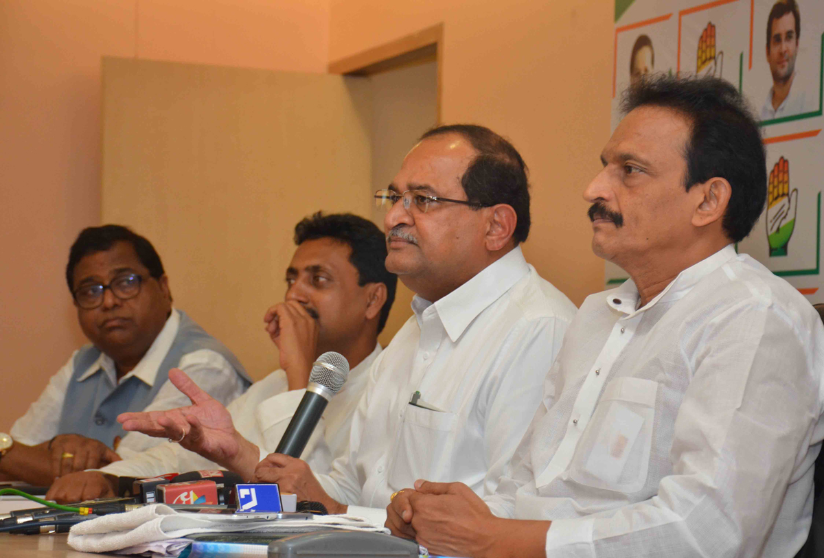 Opposition Leader MLA  Radhakrishna Vikhe Patil Press Conference at Gandhi Bhavan.
