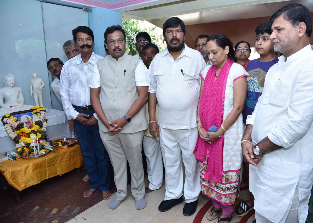 Ministers & MLA's Meeting with RPI Leader & MOS Ramdas Athawale for Condolence at Savidhan Bunglow Bandra.