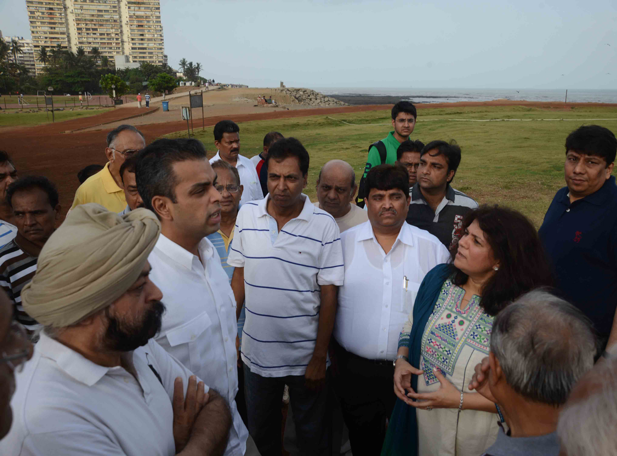 WALK & TALK INTERACTIVE SESSION WITH MP.& MINISTER OF STATE COMMUNICATION & IT & SHIPPING MILIND DEORA AT PRIYADARSHANI PARK.