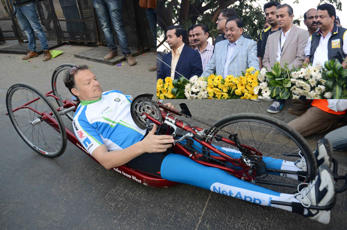 Minister Narayanrao Rane,Mumbai Mayor Sunil Prabhu & Yuva Leader Nitesh Rane during Cycling Event at MMRDA BKC.