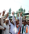 MLA AMIN PATEL IN RALLY OF CONGRESS-NCP CANDIDATES JAVED JUNEJA AT KHOLSA STREET. MLA AMIN PATEL IN RALLY OF CONGRESS-NCP CANDIDATES JAVED JUNEJA AT KHOLSA STREET.