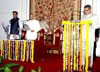GOVERNOR K.SANKAARANARAYANAN & CHIEF MINISTER PRITHVIRAJ CHAVAN AT RAJ BHAVAN MUMBAI. GOVERNOR K.SANKAARANARAYANAN & CHIEF MINISTER PRITHVIRAJ CHAVAN AT RAJ BHAVAN MUMBAI.