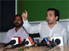 SWABHIMAN SANGHATNA PRESIDENT NITESH RANE IN PRESS CONFERENCE AT MUMBAI MARATHI PATRKAR SANGH. SWABHIMAN SANGHATNA PRESIDENT NITESH RANE IN PRESS CONFERENCE AT MUMBAI MARATHI PATRKAR SANGH.