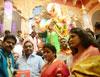 Minister Narayanrao Rane took Darshan of Lalabaugh Raja.