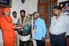 RPI Chief Ramdas Athawale meets Lingayat Mahatma Bashveshwar Samaj Dhamguru Shivmurti Murgarajendra at Murga Math Chitur Durg.
