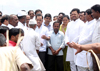 Congress Senior Leader Narayanrao Rane visit Drought Villages in Maharashtra. Congress Senior Leader Narayanrao Rane visit Drought Villages in Maharashtra.