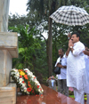 LEADER'S PAYING TRIBUTE TO "KRANTI STAMBHA" ON THE OCCASION "KRANTI DIN" AT GOWALIA TANK AUGUST KRANTI MAIDAN IN MUMBAI.