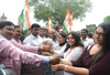 Mumbai Youth Congress Celebrates Peculiar Rakshaa Bandhan to Protest against Price Hike Of Onion & Dal's at CST Mumbai.