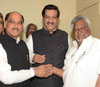 DALIT PANTHER LEADER NAMDEO DASAL MEETS CHIEF MINISTER PRITHIVIRAJ CHAVAN & MPCC PRESIDENT MANIKRAO THAKRE  AT TILAK BHAVAN.