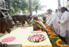 CHIEF MINISTER PRITHVIRAJ CHAVAN PAYING TRIBUTE TO LOKMANYA BALGANGADHAR TILAK ON HIS DEATH ANNIVERSARY AT GIRGAON CHOWPATY.