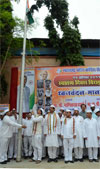 CHIEF MINISTER PRITHVIRAJ CHAVAN ,MPCC PRESIDENT MANIKRAO THAKRE & SEVADAL STATE CHAIRMAN CHANDRKANT DAYMAA HOSTING FLAG ON INDEPENDENCE DAY AT TILAK BHAVAN DADAR.