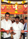 UNION STATE MINISTER MILIND DEORA & STATE MINISTER SACHIN BHAU AHIR AT WORLI BDD CHAWL. UNION STATE MINISTER MILIND DEORA & STATE MINISTER SACHIN BHAU AHIR AT WORLI BDD CHAWL.