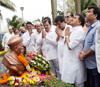 Congress Leaders MPCC President MP.Ashokrao Chavan & MRCC President Sanjay Nirupam Paying Tribute to Lokmanya Tilak at Girgaon Chowpatty on his Death Anniversary.