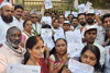 MLA Varshati Gaikwad & Senior Congress Leader Eknathrao Gaikwad Protest For High Electricity Bills at Dharavi Best Depot