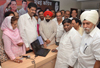 MUMBAI CONGRESS PRESIDENT PROF.JANARDAN CHANDURKAR RELAUNCHED MUMBAI CONGRESS   WEBSITE AT RAJIV GANDHI BHAVAN.