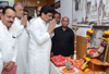 MPCC President Ashokrao Chavan Paying Homage to Former Chief Minister of Maharashtra Marotrao Kannamvar on his Death Anniversary at Tilak Bhavan Dadar.