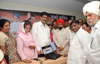 MUMBAI CONGRESS PRESIDENT PROF.JANARDAN CHANDURKAR RELAUNCHED MUMBAI CONGRESS WEBSITE AT RAJIV GANDHI BHAVAN. MUMBAI CONGRESS PRESIDENT PROF.JANARDAN CHANDURKAR RELAUNCHED MUMBAI CONGRESS WEBSITE AT RAJIV GANDHI BHAVAN.