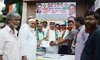 Ex.MRCC President Kripashankar Singh during Signature Campaign to Protest against Hike Rates of Electricity Bill.