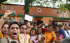 Mumbai Mahila Congress Bangles Protest on BJP Pradesh Office at Nariman Point .