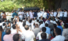 MRCC President Sanjay Nirupam Protest with Ola Uber Employees at Azad Maidan.