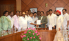 Mumbai Congress President Sanjay Nirupam with Delegation meets Governor Dr.Vidyasagar Rao at Raj Bhavan. Mumbai Congress President Sanjay Nirupam with Delegation meets Governor Dr.Vidyasagar Rao at Raj Bhavan.