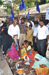 RPI PRESIDENT & EX.MP. RAMDAS ATHAWALE PROTEST AGAINST GAS, PRICE HIKE ISSUE AT CST HEAD OFFICE RPI.