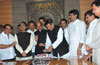 CHIEF MINISTER PRITHVIRAJ CHAVAN ON HIS BIRTHDAY AT VIDHAN BHAVAN. CHIEF MINISTER PRITHVIRAJ CHAVAN ON HIS BIRTHDAY AT VIDHAN BHAVAN.