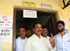 MINISTER.MOHD.ARIF NASIM KHAN CAST VOTE AT KURLA CHANDIVLI. MINISTER.MOHD.ARIF NASIM KHAN CAST VOTE AT KURLA CHANDIVLI.