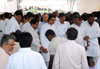 TRIBUTE TO UNION MINISTER & EX.CHIEF MINISTER VILASRAO DESHMUKH ON HIS FUNERAL AT LATUR. TRIBUTE TO UNION MINISTER & EX.CHIEF MINISTER VILASRAO DESHMUKH ON HIS FUNERAL AT LATUR.