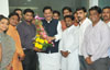 MPYC NEWLY ELECTED YOUTH MEETS CHIEF MINISTER PRITHVIRAJ CHAVAN AT VARSHA BUNGLOW. MPYC NEWLY ELECTED YOUTH MEETS CHIEF MINISTER PRITHVIRAJ CHAVAN AT VARSHA BUNGLOW.
